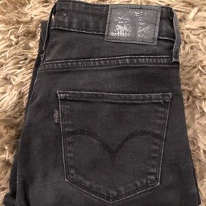 SOLDLevi’s 721 Jeans